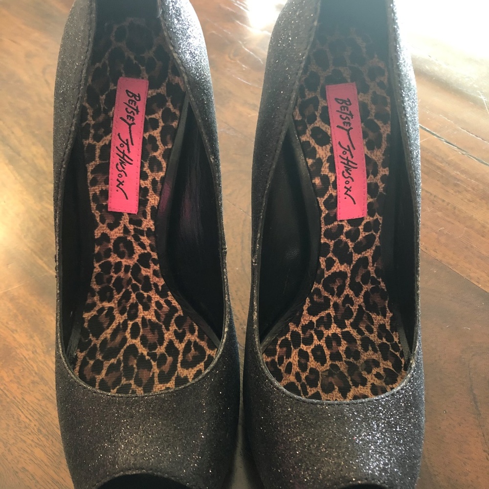 Betsey Johnson Iridescense Black Heels